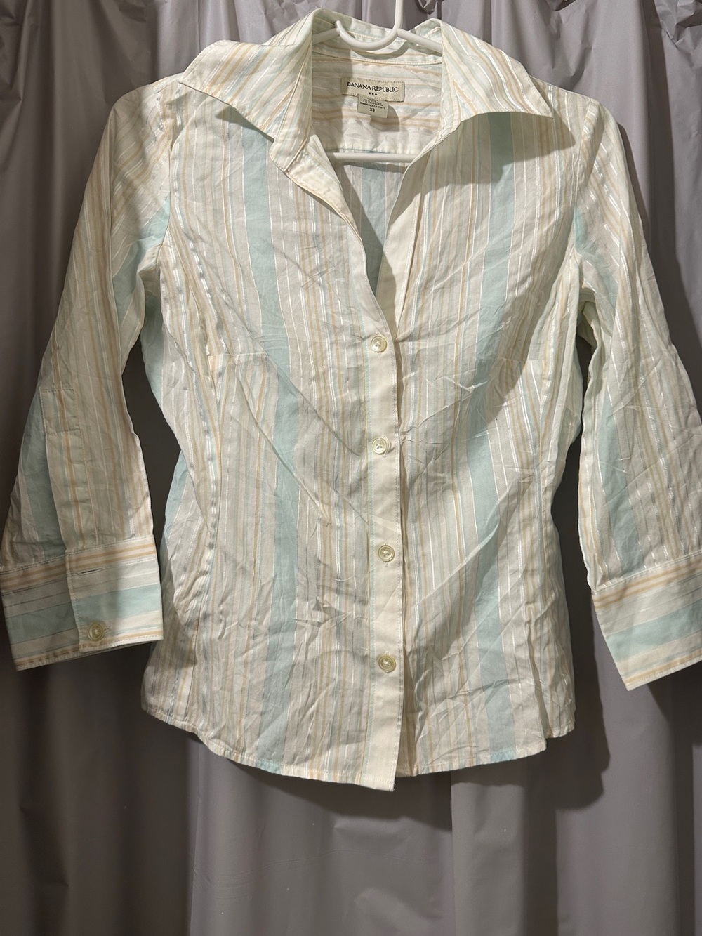 Vintage Banana Republic Women Striped Button-Down Shirt in Cream and Light Blue